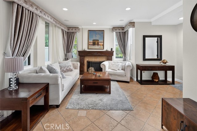 MLS #SR25253826 image #5