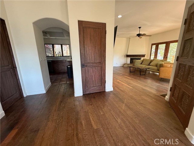 MLS #SR25253846 image #8