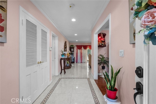 MLS #SR25253887 image #8