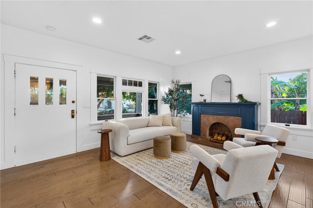 MLS #SR25254100 image #8