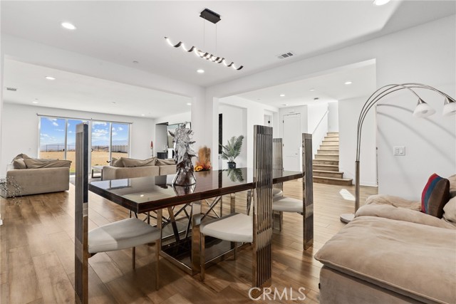 MLS #SR25254120 image #4