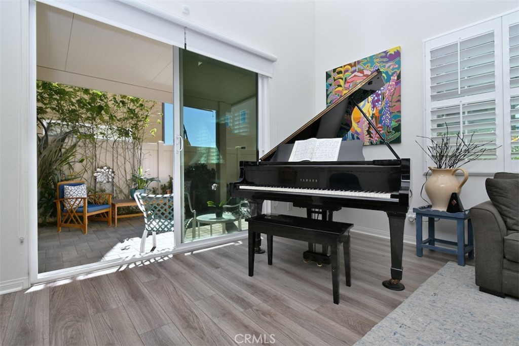 MLS #SR25254325 image #8