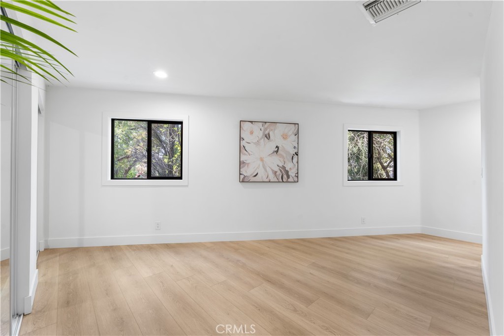 MLS #SR25254549 image #10