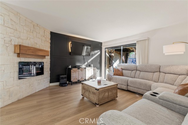 MLS #SR25254663 image #2