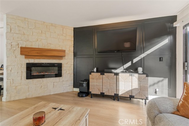 MLS #SR25254663 image #3