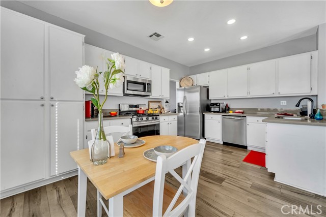 MLS #SR25255021 image #5