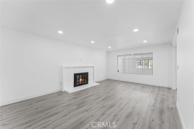 MLS #SR25255452 image #4