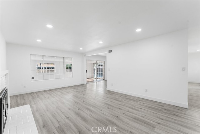 MLS #SR25255452 image #5