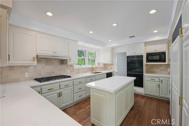 MLS #SR25255557 image #8