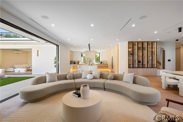 MLS #SR25255601 image #13