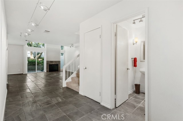 MLS #SR25255602 image #4