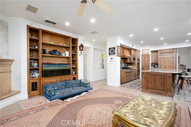 MLS #SR25256078 image #8