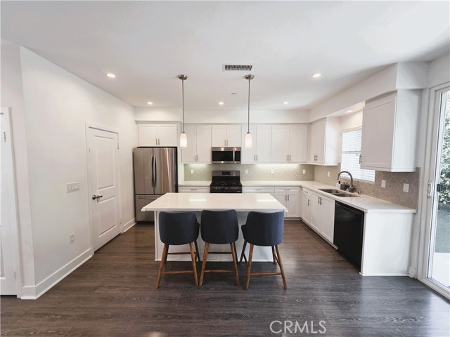 MLS #SR25256099 image #1