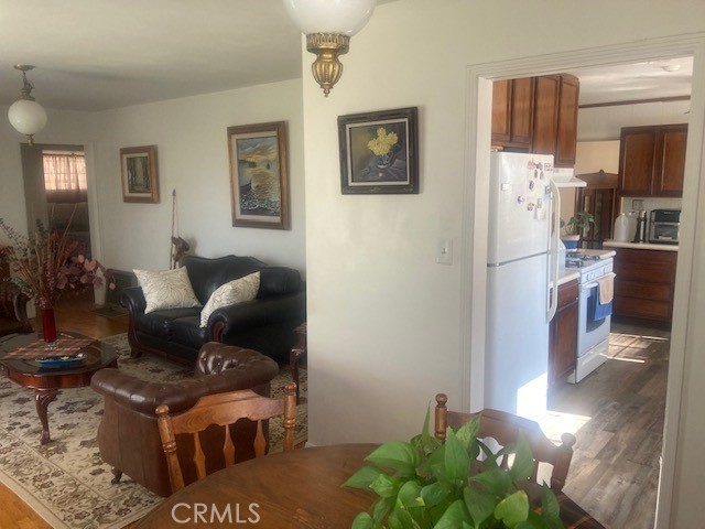 MLS #SR25256102 image #5