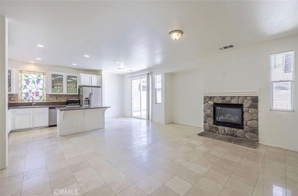 MLS #SR25256544 image #6