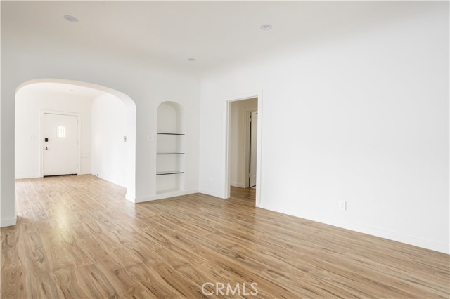 MLS #SR25256581 image #5