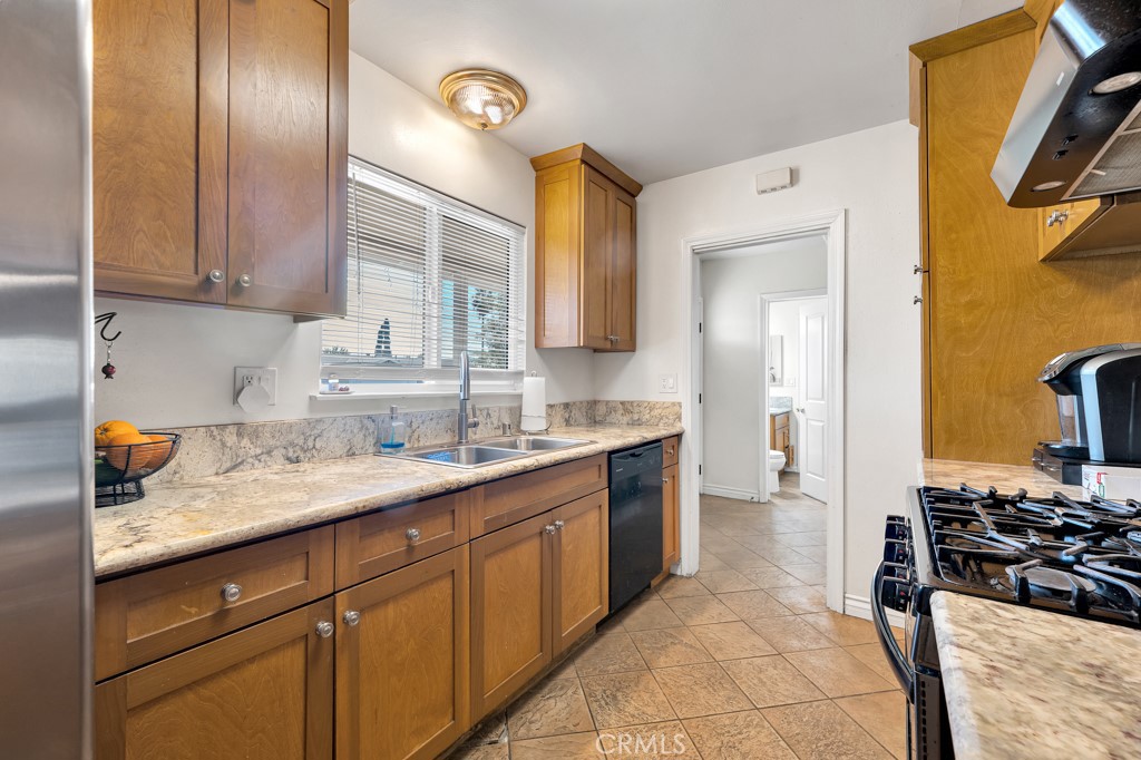 MLS #SR25256659 image #5