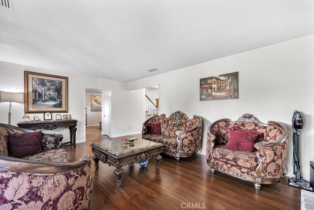 MLS #SR25256659 image #8