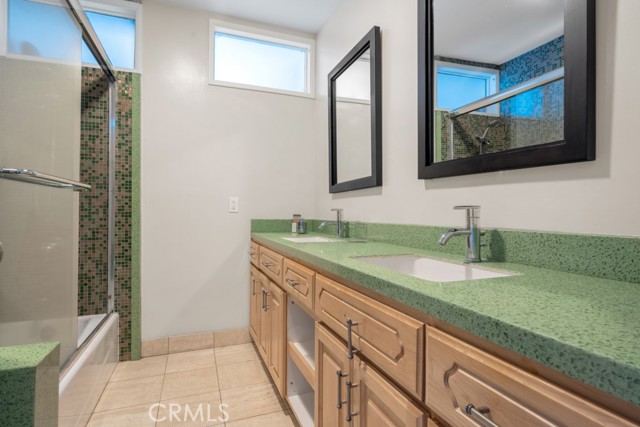 MLS #SR25256744 image #6