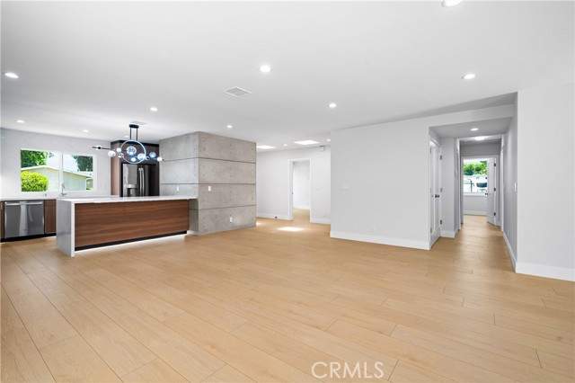 MLS #SR25256791 image #7