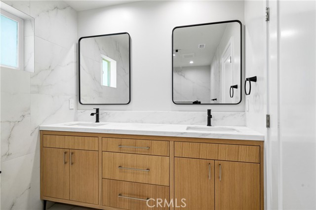 MLS #SR25256835 image #13