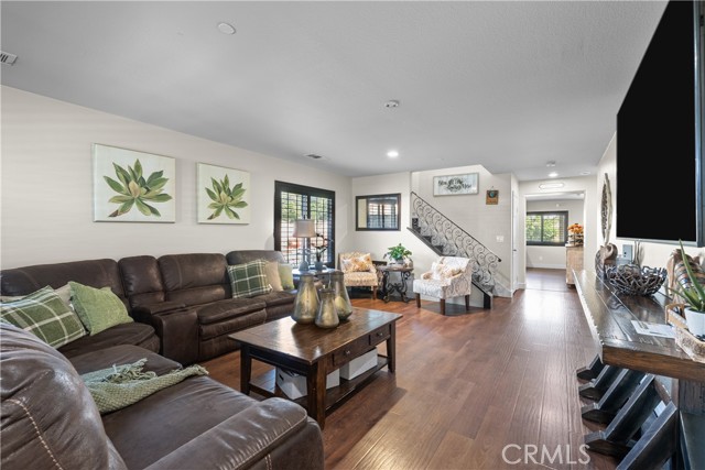 MLS #SR25256953 image #5