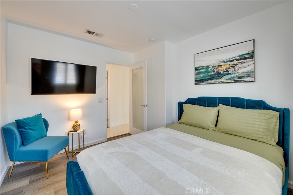 MLS #SR25237701 image #8