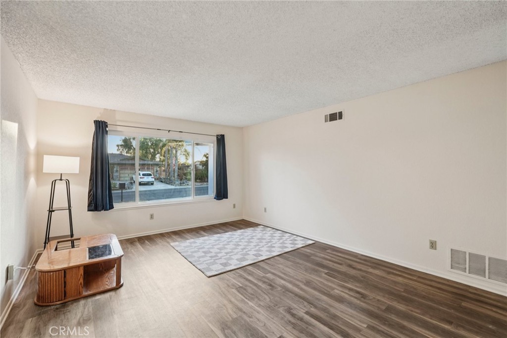 MLS #SR25257223 image #5