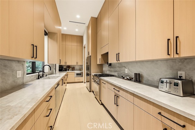 MLS #SR25257376 image #18