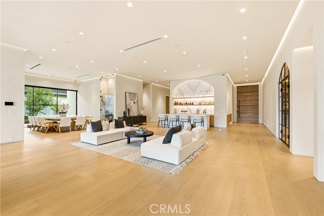 MLS #SR25257376 image #8