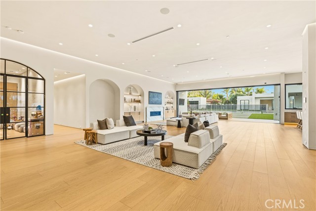 MLS #SR25257376 image #9