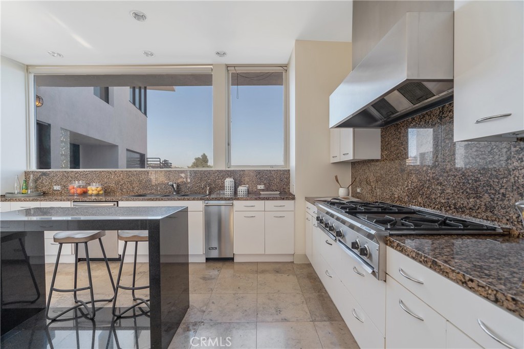 MLS #SR25257484 image #9