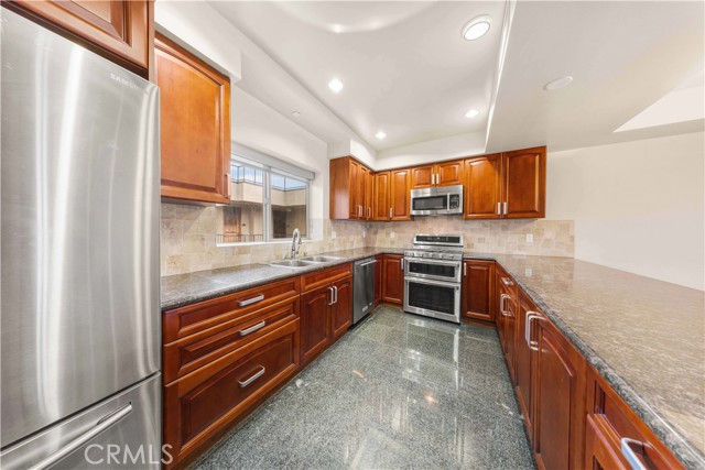 MLS #SR25257608 image #22