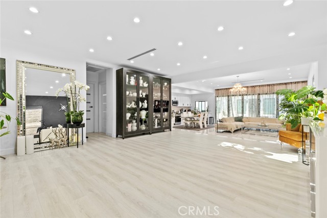 MLS #SR25257680 image #11