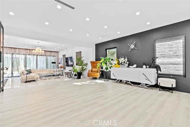 MLS #SR25257680 image #12