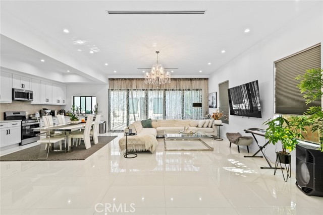 MLS #SR25257680 image #13