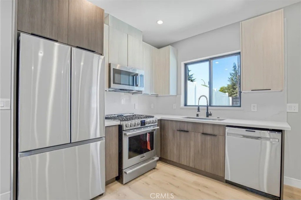 MLS #SR25257877 image #8