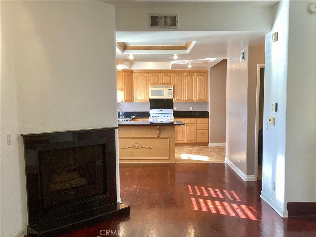 MLS #SR25257977 image #10