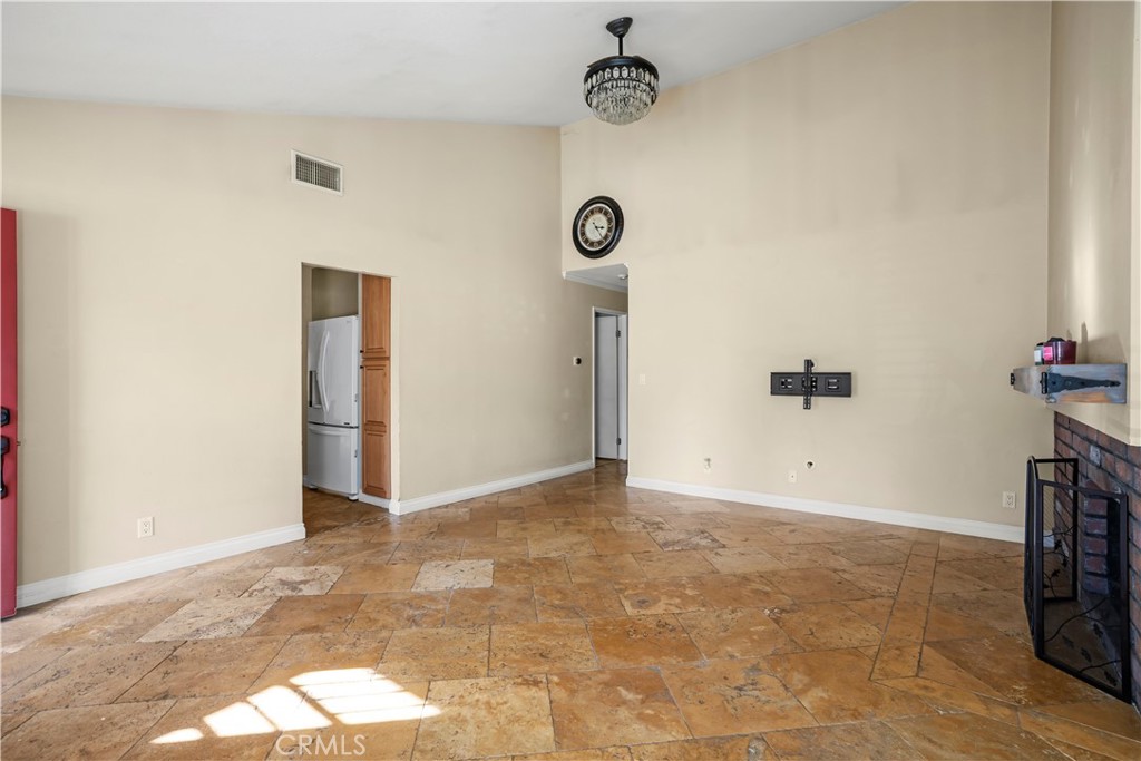 MLS #SR25257996 image #4