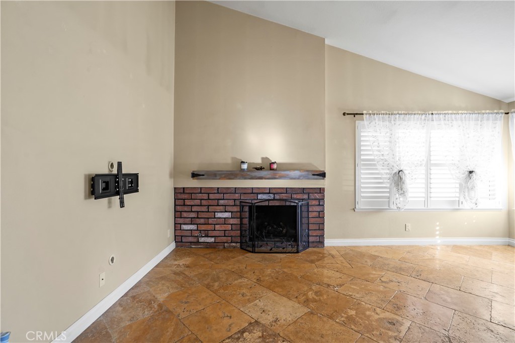 MLS #SR25257996 image #5