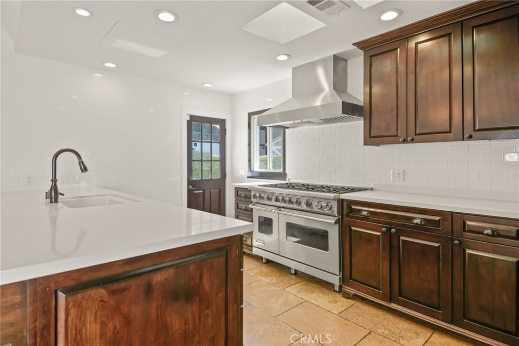 MLS #SR25258067 image #12