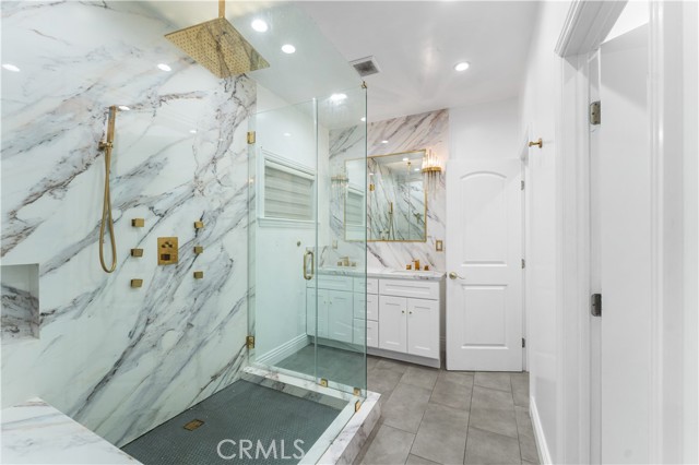 MLS #SR25258100 image #12