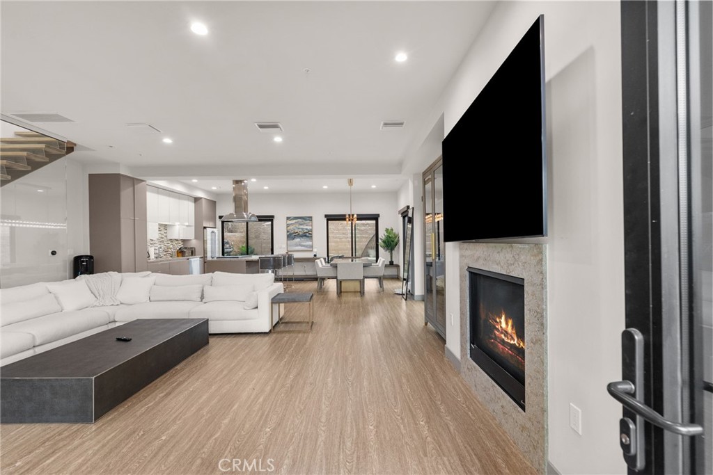 MLS #SR25258123 image #2