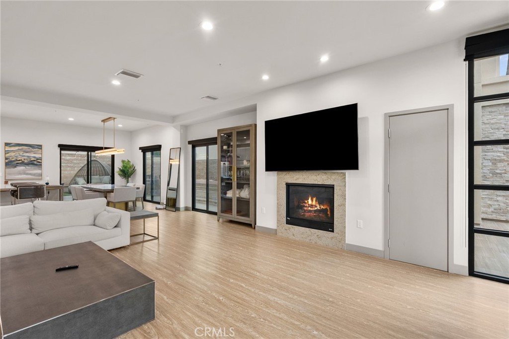 MLS #SR25258123 image #5