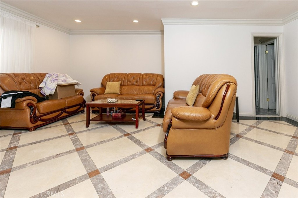 MLS #SR25258156 image #10