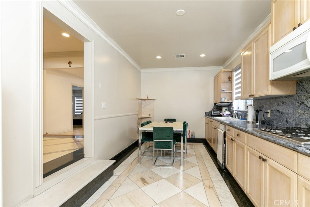 MLS #SR25258156 image #12