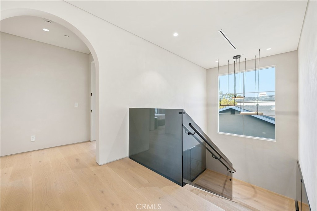 MLS #SR25258191 image #20