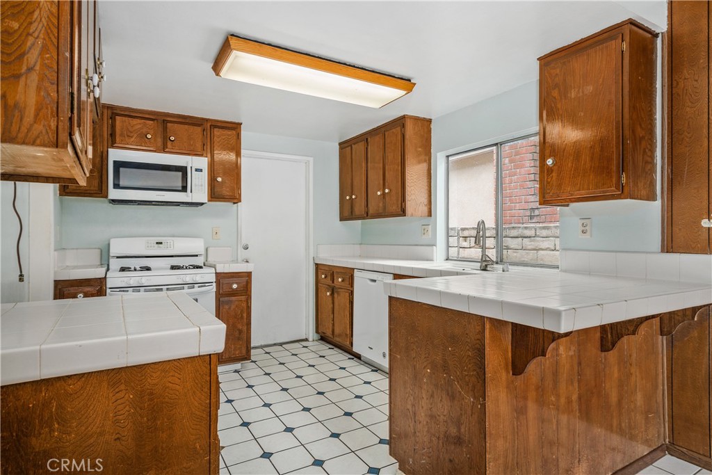 MLS #SR25258211 image #10