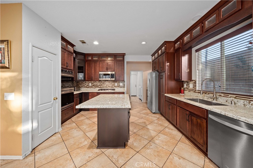 MLS #SR25258453 image #2