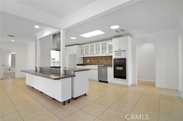 MLS #SR25258471 image #6